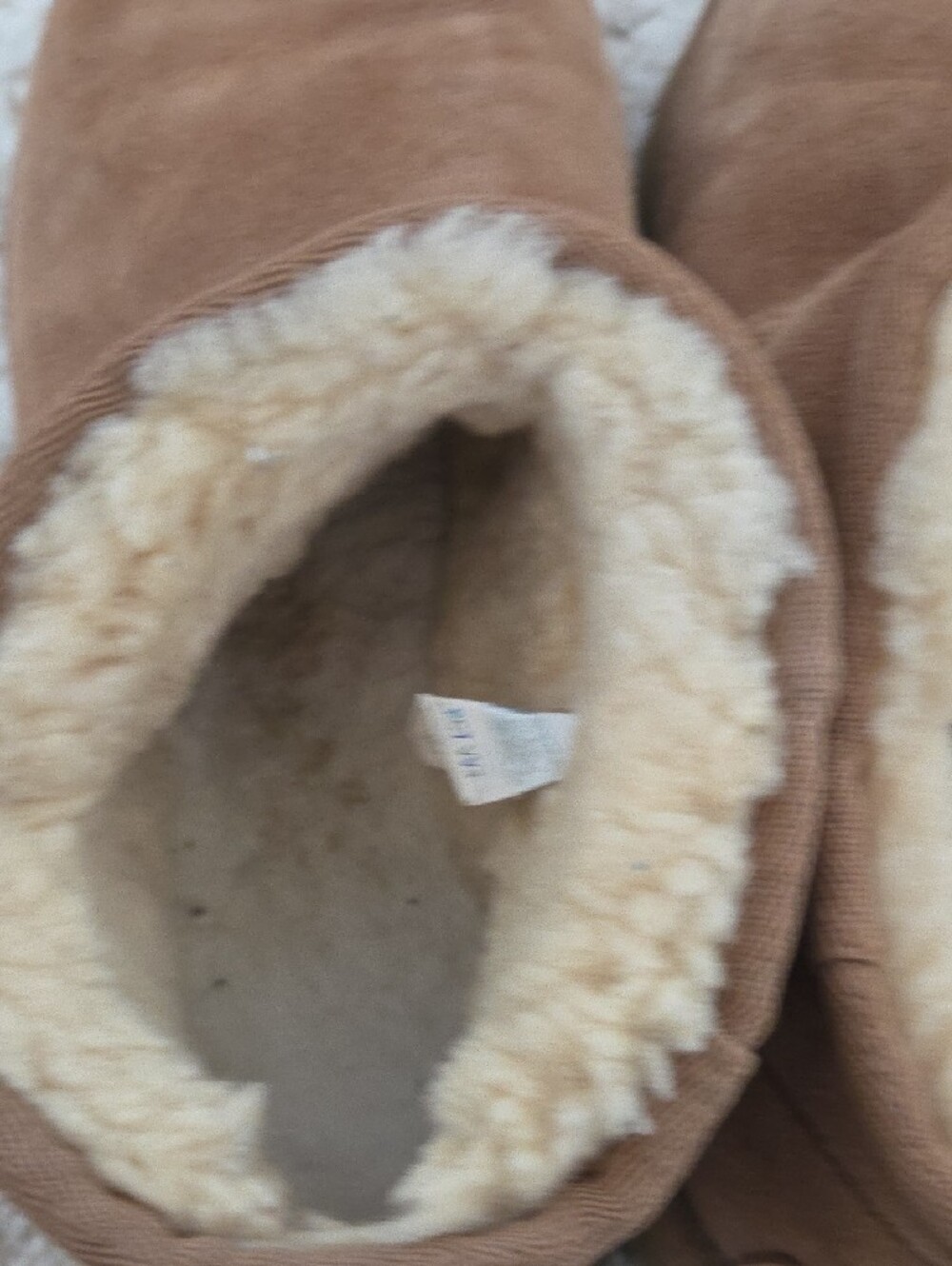 UGG Classic Ultra Mini - Picture 5 of 8